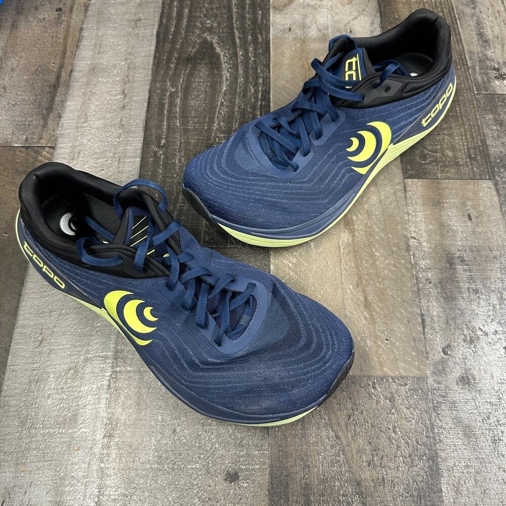 Topo Ultrafly 5 Running Shoes in Navy Lime Men's Size 12 Sneakers